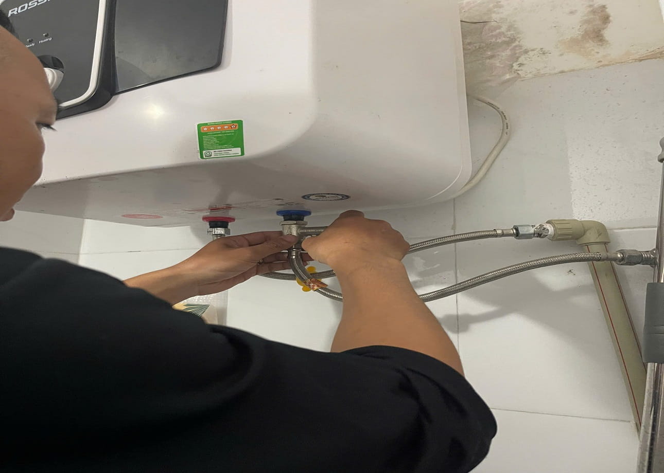Sửa Bình Nóng Lạnh Hà Nội Uy Tín, Giá Rẻ Chỉ Từ 150K